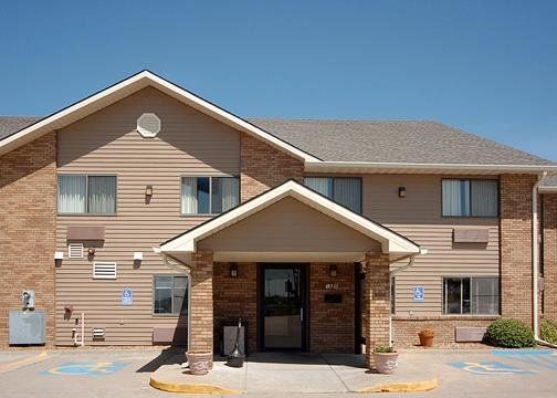 Sleep & I-135 Hotel Salina