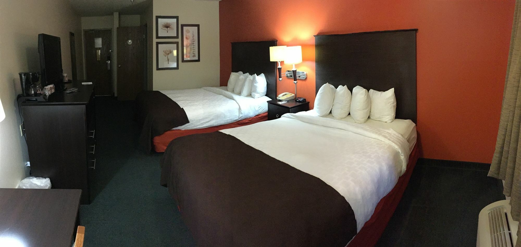 Hotel Sleep & I-135 Salina