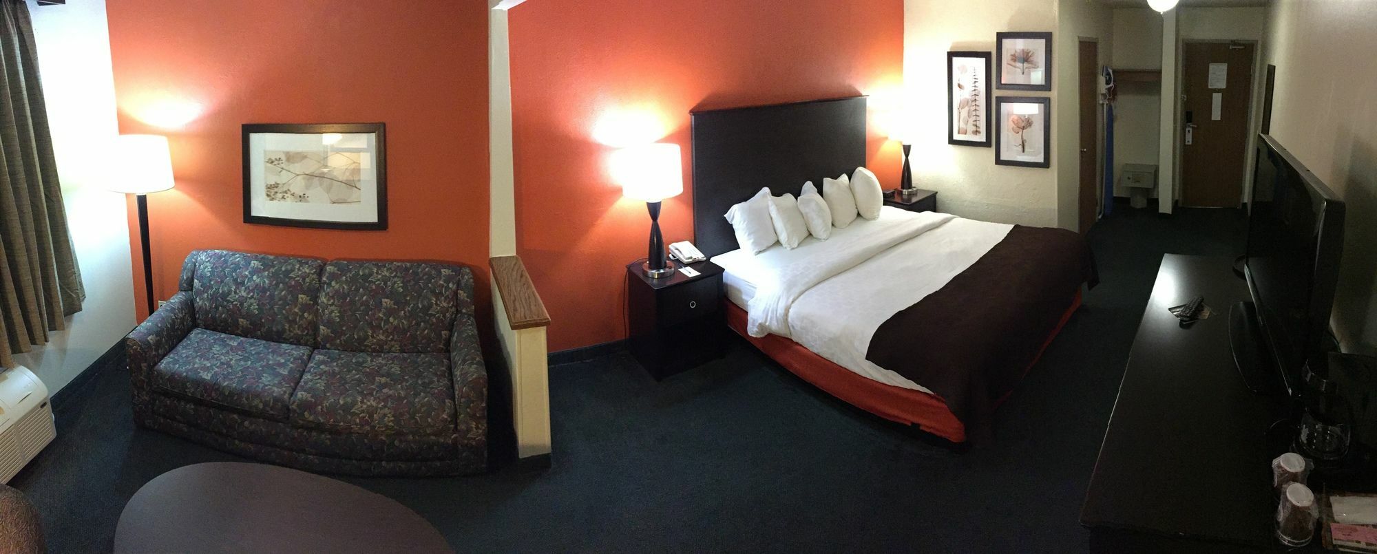 Hotel Sleep & I-135 2*